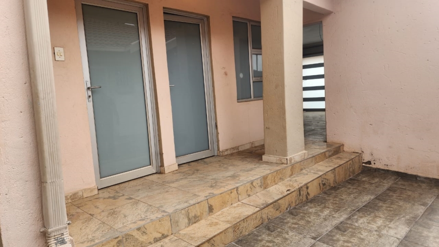 3 Bedroom Property for Sale in Tlhabane North West